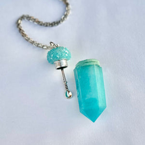 Cruel Intentions Necklace with Spoon