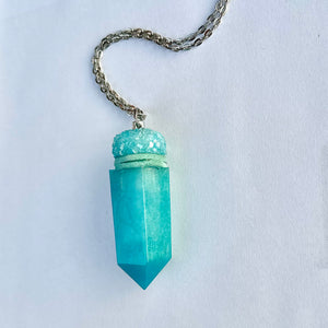 Pendulum Snuff Vial With Spoon