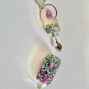 Snuff Pendant With Spoon